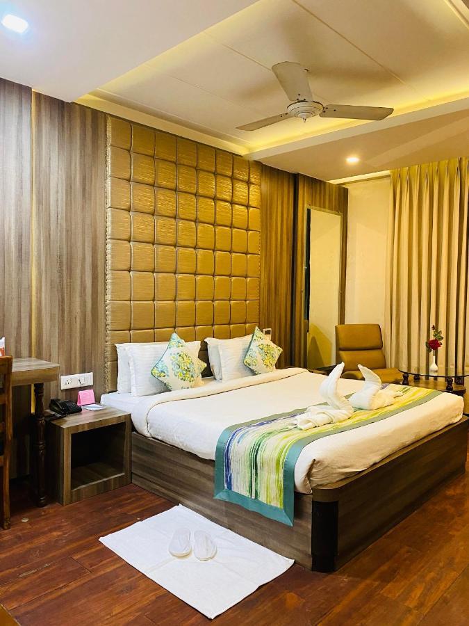Hotel Ajay International Allahabad Luaran gambar