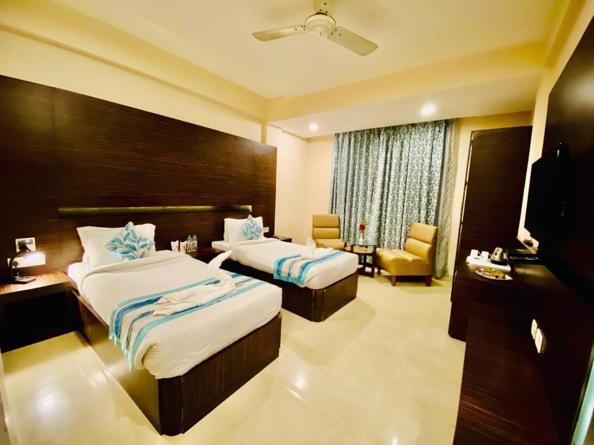 Hotel Ajay International Allahabad Luaran gambar