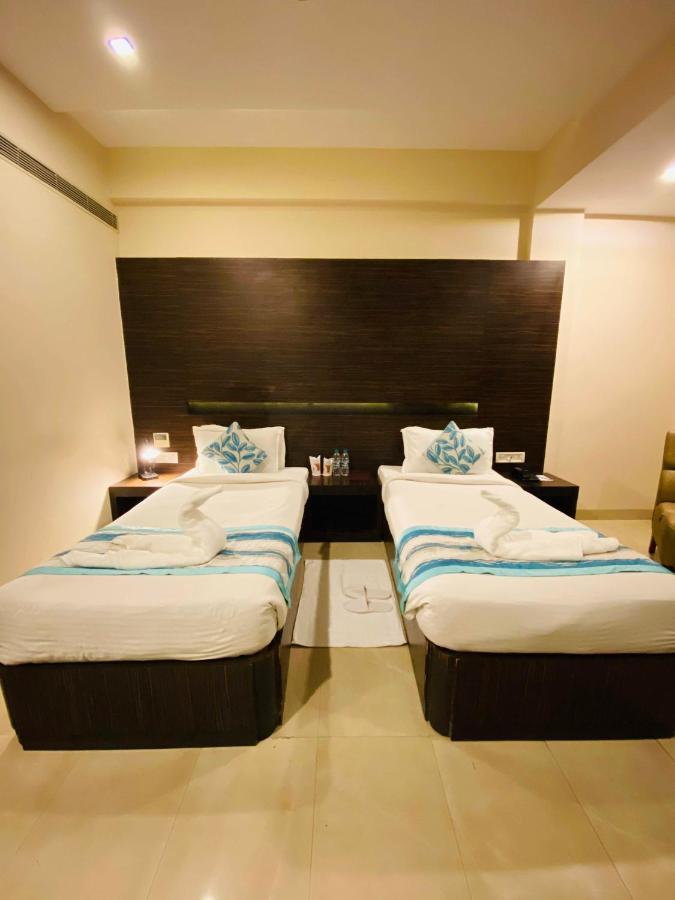 Hotel Ajay International Allahabad Luaran gambar