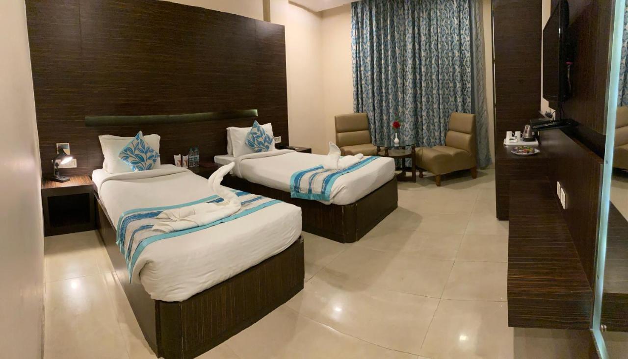 Hotel Ajay International Allahabad Luaran gambar