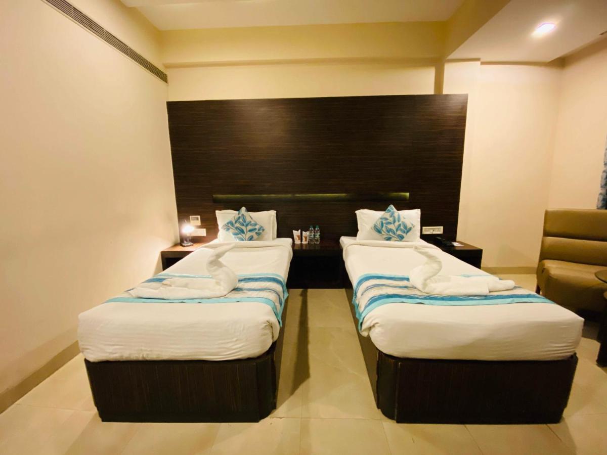 Hotel Ajay International Allahabad Luaran gambar